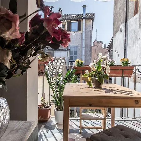 Navona Jewel *
